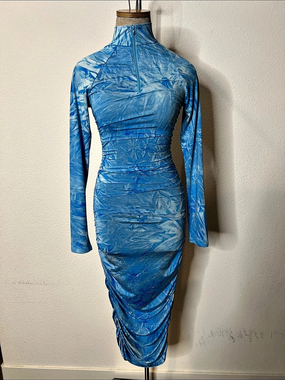 Sorella Blue Ruched Midi Dress Like New
